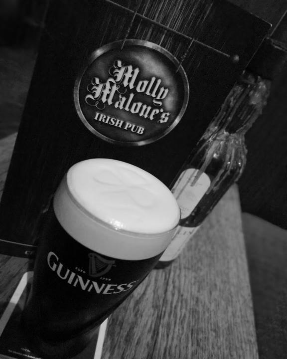 Molly Mallone's Irish Pub